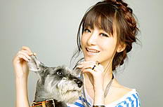 陈紫涵和狗狗可爱写真图片